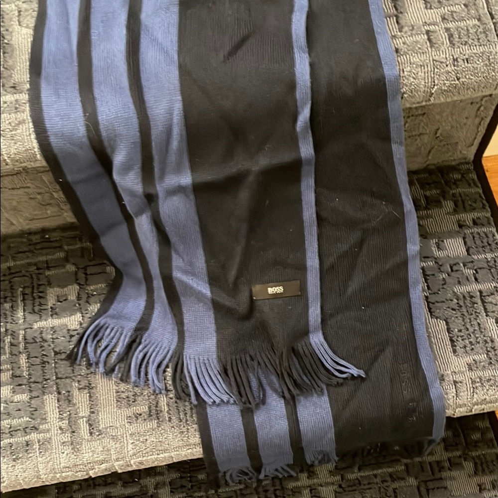 Hugo Boss Men's Black and Blue Scarf